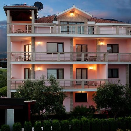 Villa Стобрек Экстерьер фото